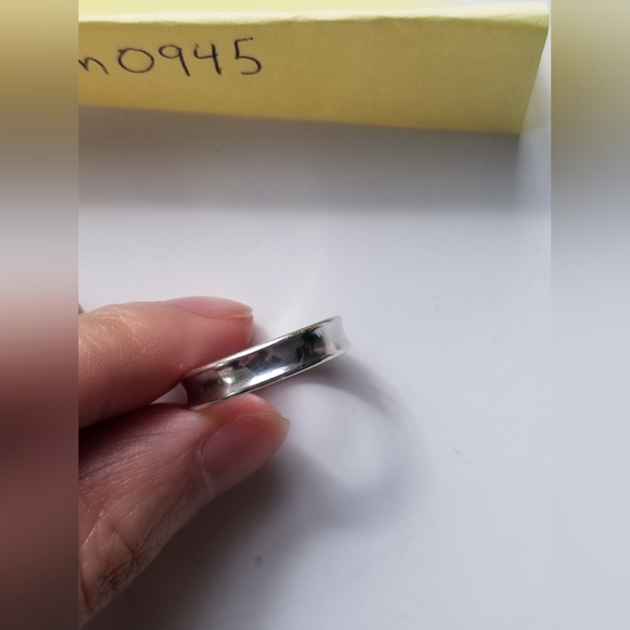 AUTHENTIC Tiffany & Co 1837 Narrow Ring (4 US) - Picture 3 of 16